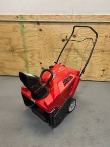 lot 218 image: TROY-BILT Squall123R Squall 21 in. 123 cc Single-Stage Gas Snow Blower with E-Z Chute Control D519
