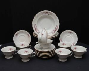 lot 18 image: Wawel Tea Roses Fine China Set  Made in Poland for Montgomery Ward