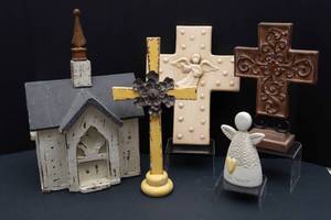 lot 19 image: Inspirational Decor Lot  Church Birdhouse, Crosses, and Angel
