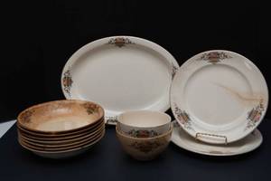 lot 22 image: WS George Derwood Ivory China