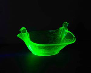lot 41 image: Vintage Uranium Glass Candy Dish