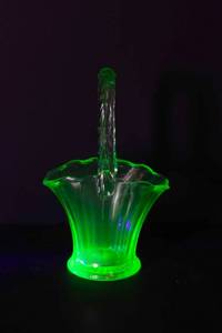lot 47 image: Vintage Uranium Glass Basket