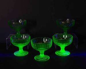 lot 50 image: Five Vintage Uranium Glass Parfait Dishes