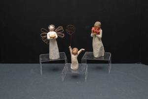 lot 52 image: Three Willow Tree Figurines