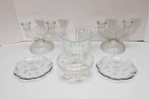lot 99 image: Six Pieces of Intricate Glassware