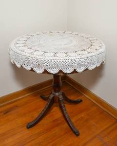 lot 102 image: Federal Style Frame Side Table with Four Claw Feet