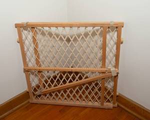 lot 108 image: Evenflo Baby Gate