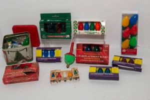 lot 127 image: Vintage Christmas Light Bulbs