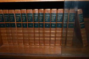 lot 133 image: Comptons Pictured Encyclopedia  Complete Set