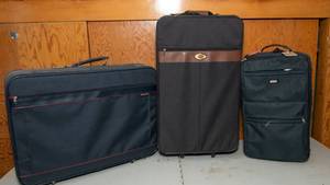 lot 170 image: Variety of Luggage