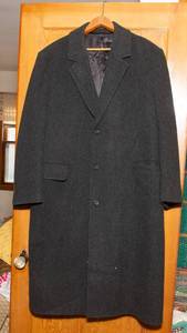lot 201 image: Mens London Fog Wool Coat - Size 46R