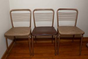 lot 203 image: Vintage Cosco Folding Chairs - Set of Three