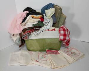 lot 223 image: Basket of Kitchen Towels, Dishrags, and Hot Pads