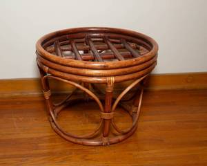 lot 246 image: Vintage Mid Century Modern Boho Chic Bentwood Ottoman Footstool