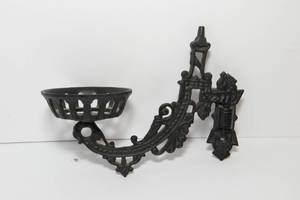 lot 271 image: Antique Black Cast Iron Oil Lamp Holder with Wall Mount