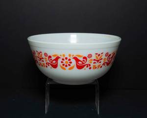 lot 298 image: Vintage Pyrex Friendship Pattern Mixing Bowl #403  2 12 Quart