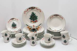lot 303 image: Origins Christmas Morning by Newcor Place Setting for 8