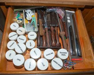lot 283 image: Kitchen Drawer Contents - Assorted Items