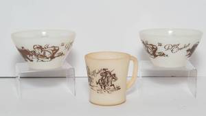 lot 342 image: Davey Crockett Bowls and Mug - 3 Pieces