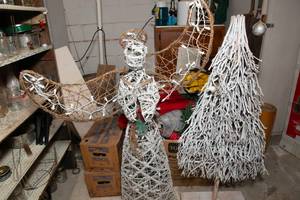 lot 371 image: Two Tall Christmas Decorations