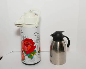 lot 386 image: Vintage Air Vac Beverage Dispenser and Thermal Beverage Carafe