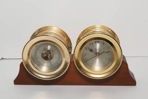 lot 392 image: Air Guide Clock With Stand