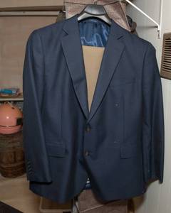 lot 425 image: Mens Navy Suit Coat and Khaki Dress Pants