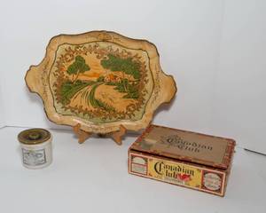 lot 439 image: Miscellaneous Vintage Items - Perry Davis Vegetable Pain Killer Crock, Canadian Club Cigar Box, and Papier Mache Serving Tray