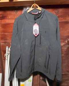 lot 464 image: Mens Free Country Zip Up with Tags XL