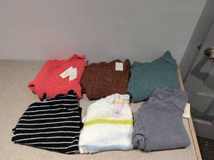 (6) BRAND NEW SIZE SMALL ASSORTED SWEATERS