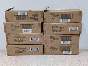 (8) BRAND NEW BOXES OF TAR HONG MELAMINE SERVERS (4 PER BOX)