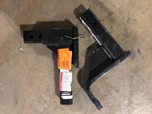 lot 29 image: Lot of Assorted Tow Hitch Various Models and Conditions   Customer Returns See Pictures