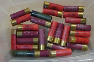 26 12 Gauge 3 Shotshells - 2, 1, 4 Shot