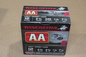 25 Winchester AA 12 Gauge 2-34 Light 7.5 Shot Shotshells