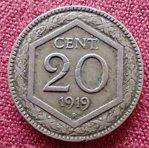 lot 45 image: 1919 Italian 20 Cent Coin