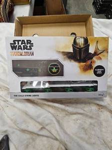 Star Wars yoda Light Set, appears like new, in box