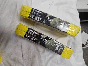2 LiftingTowing Straps, like new