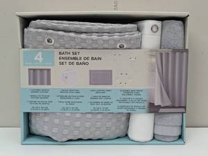 lot 107 image: Luxury 4 Piece Bath Set