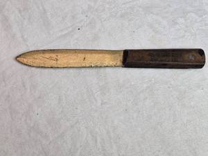 lot 23 image: Malco Duct Knife DK1 with Wooden Handle
