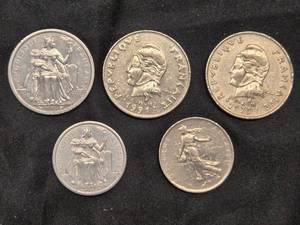 lot 71 image: Set of 5 French Franc Coins
