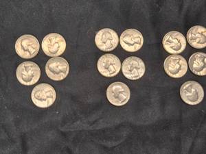 lot 81 image: Lot of 15 Bicentennial Quarters