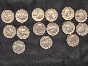 lot 82 image: Lot of 15 Bicentennial Quarters
