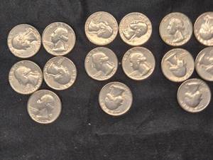 lot 83 image: Lot of 15 Bicentennial Quarters