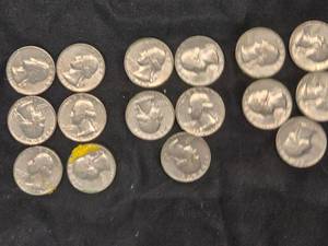lot 84 image: Lot of 15 Bicentennial Quarters