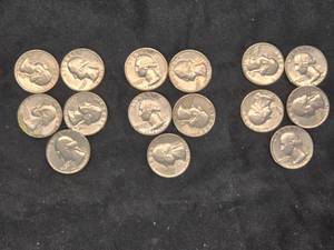lot 85 image: Lot of 15 Bicentennial Quarters