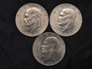 lot 97 image: Lot of 3 Eisenhower Bicentennial Silver Dollars 1776-1976
