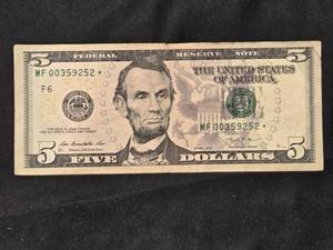 lot 103 image: 2013 Series $5 Star Note