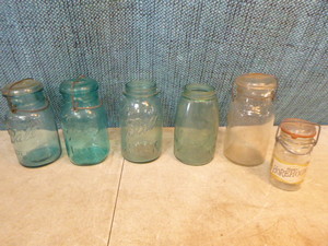 lot 27 image: Vintage Ball Canning Jars