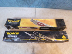 lot 93 image: 2 Monroe Shocks and Struts