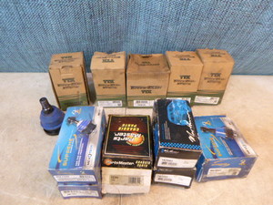 lot 120 image: 12 Suspension Ball Joints